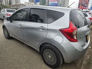Nissan Note 2017 Silver