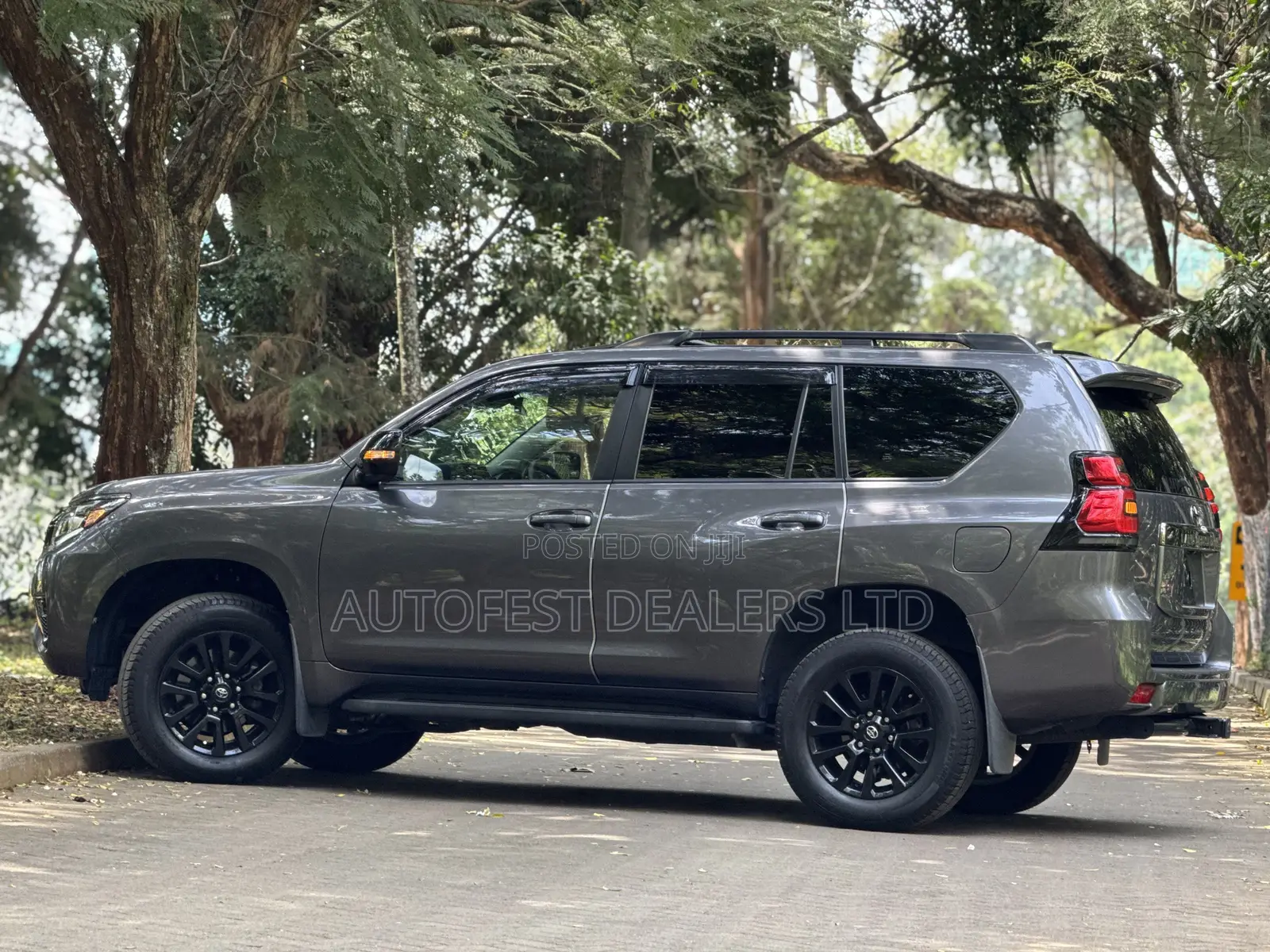 Toyota Land Cruiser Prado 2.8 2021 Gray