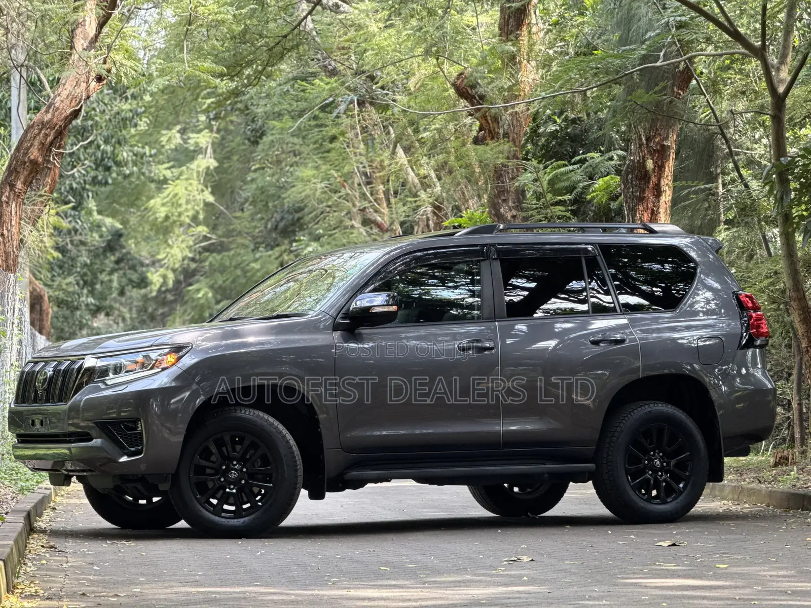Toyota Land Cruiser Prado 2.8 2021 Gray