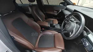 Mercedes-Benz A-Class 2020 Silver