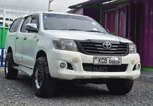 Toyota Hilux 2012 Pearl