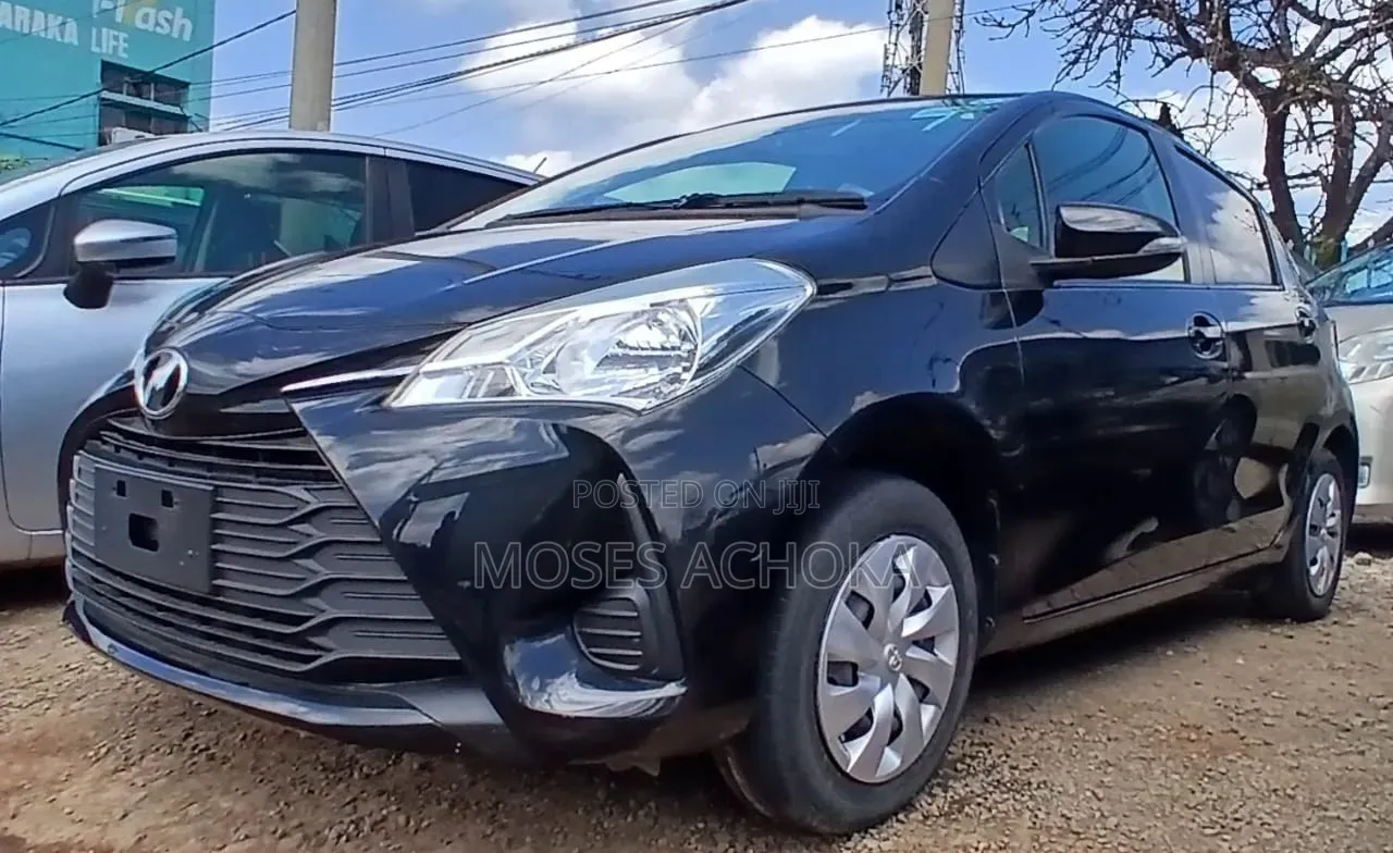 Toyota Vitz 2018 Black