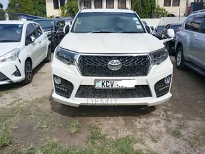 Toyota Land Cruiser 2012 White