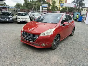 Peugeot 208 2015 Red
