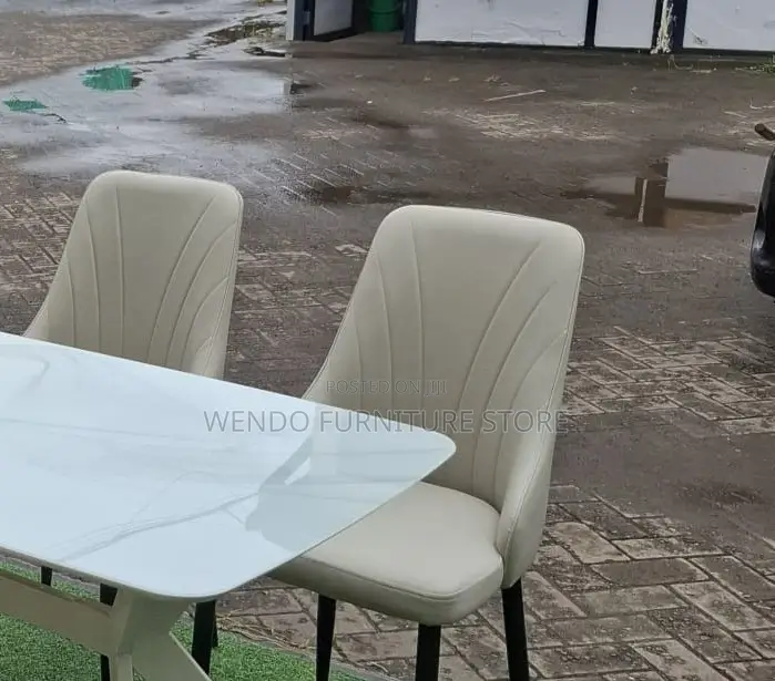 Dining Set; Four Seaters Dining Set