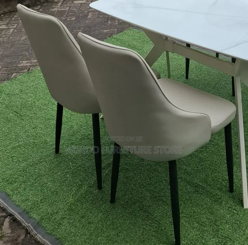 Dining Set; Four Seaters Dining Set