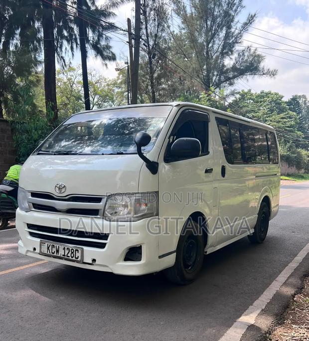 Toyota HiAce 2013 White - thumbnail 3