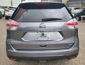Nissan X-Trail 2016 Gray