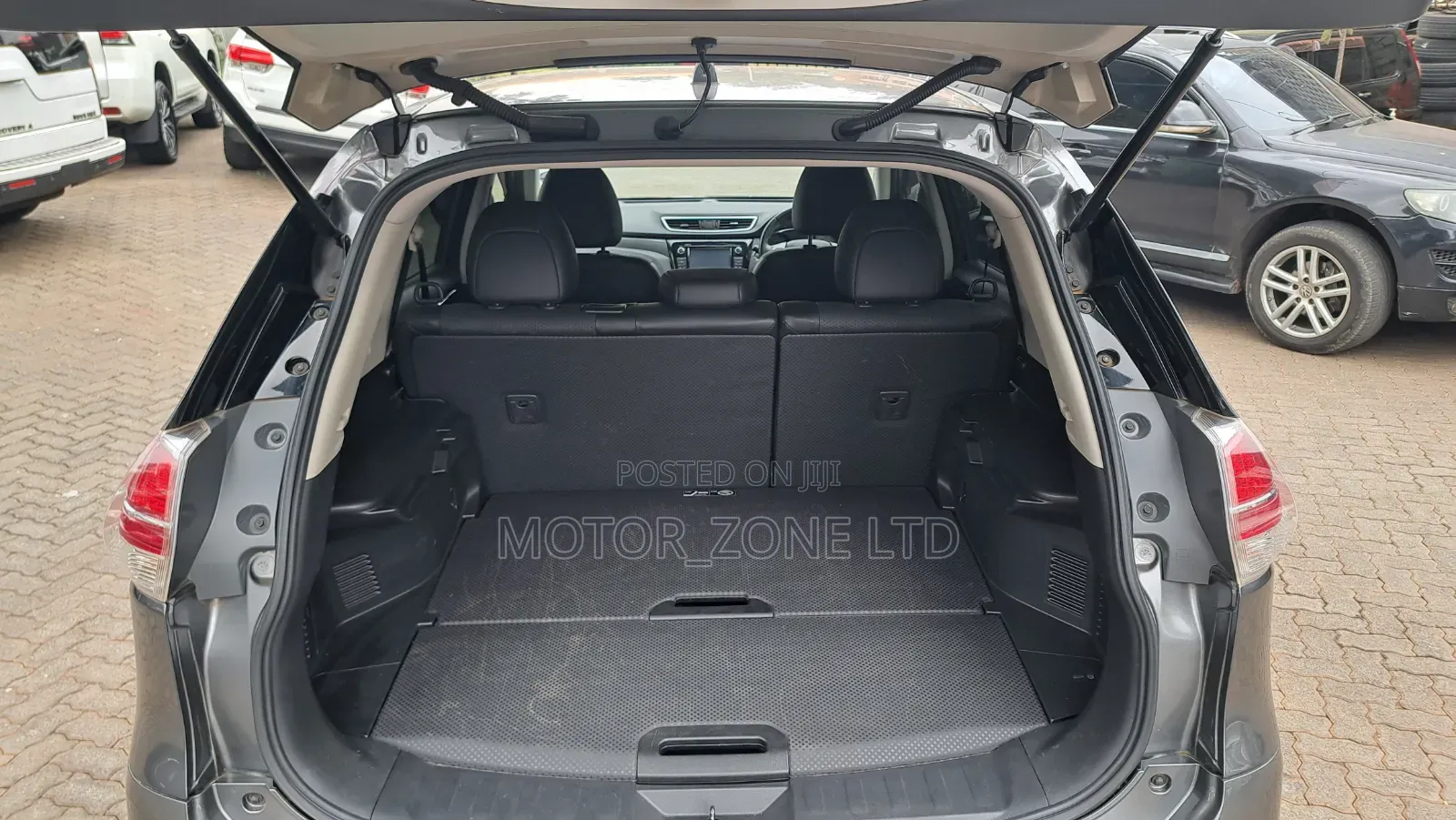 Nissan X-Trail 2016 Gray