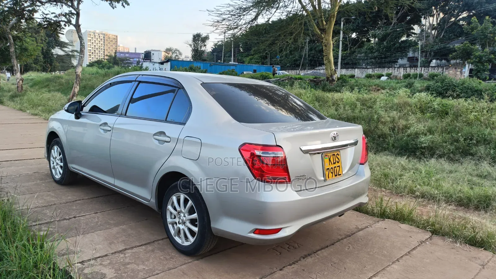 Toyota Axio 2015 Gold