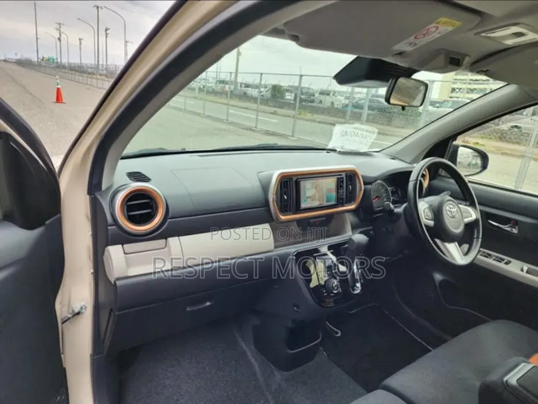 Toyota Passo 2019 Beige