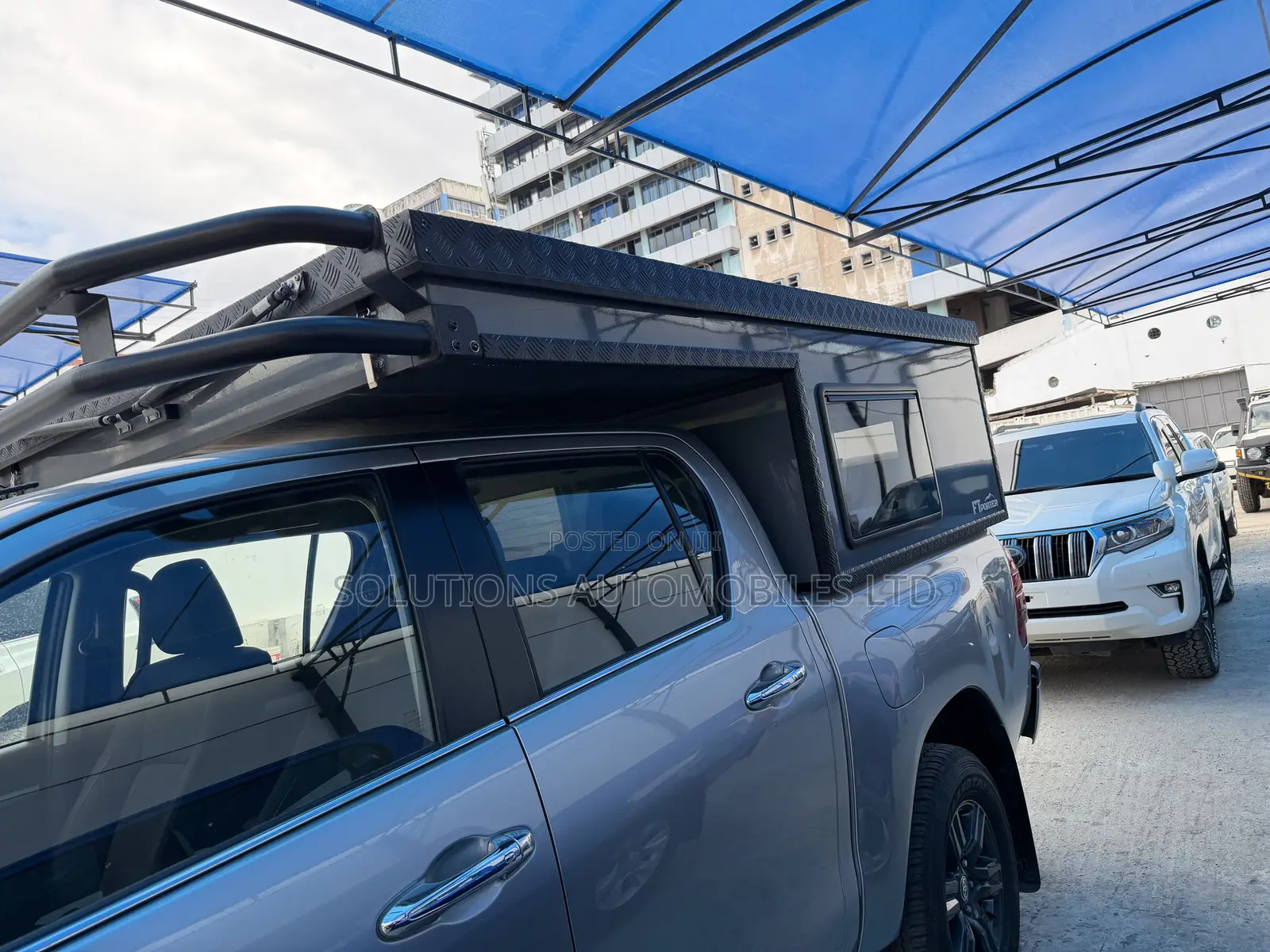 Toyota Hilux 2024 Silver