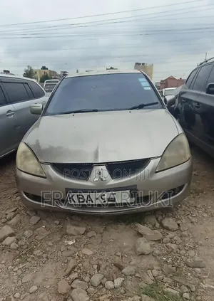 Mitsubishi Lancer 2000 Silver