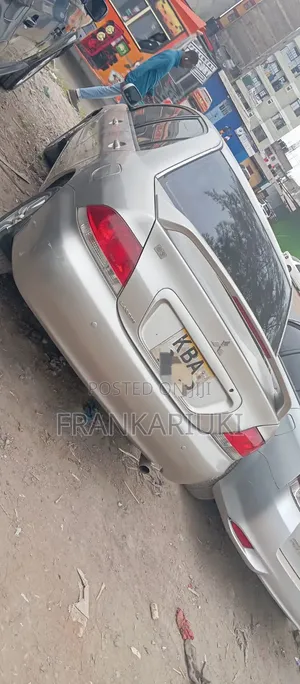 Mitsubishi Lancer 2000 Silver