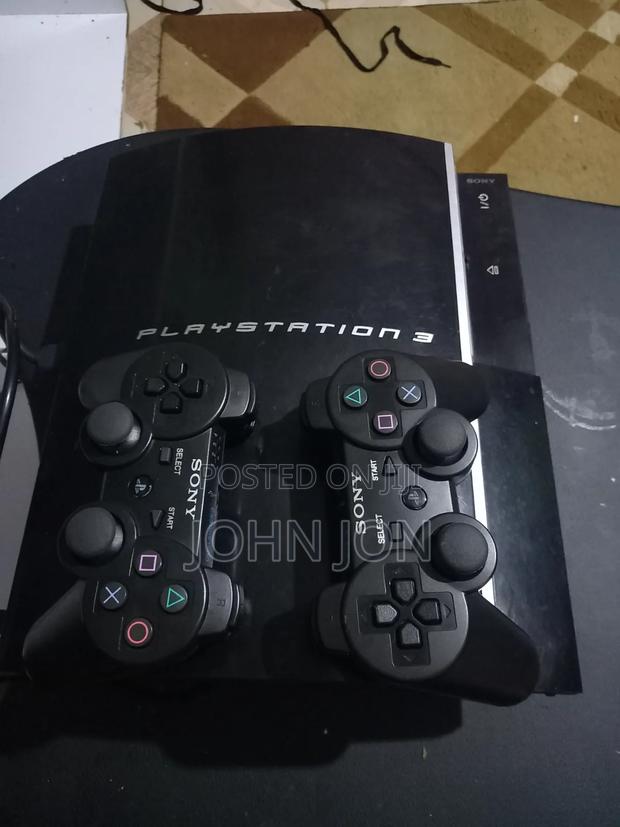 Playstation 3 With 33 Installed Games