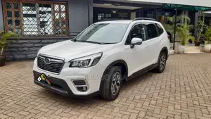 Subaru Forester Premium AWD 2019 White