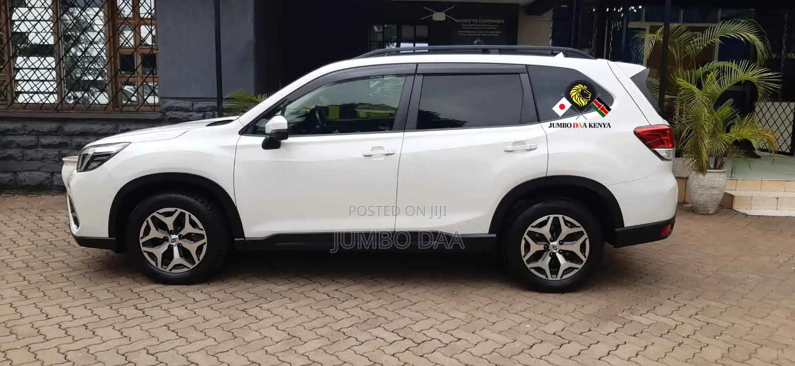 Subaru Forester Premium AWD 2019 White