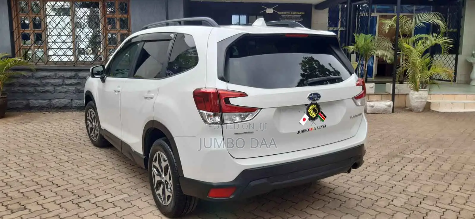 Subaru Forester Premium AWD 2019 White