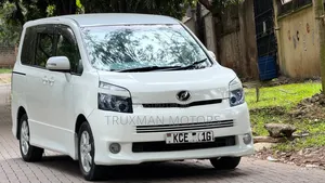 Toyota Voxy 2008 White