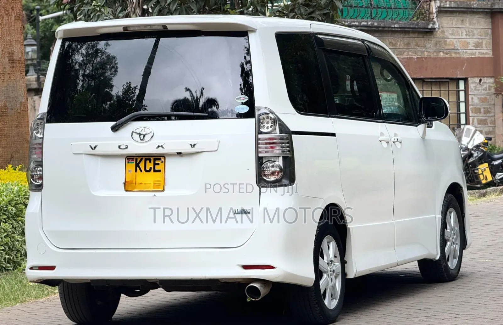 Toyota Voxy 2008 White