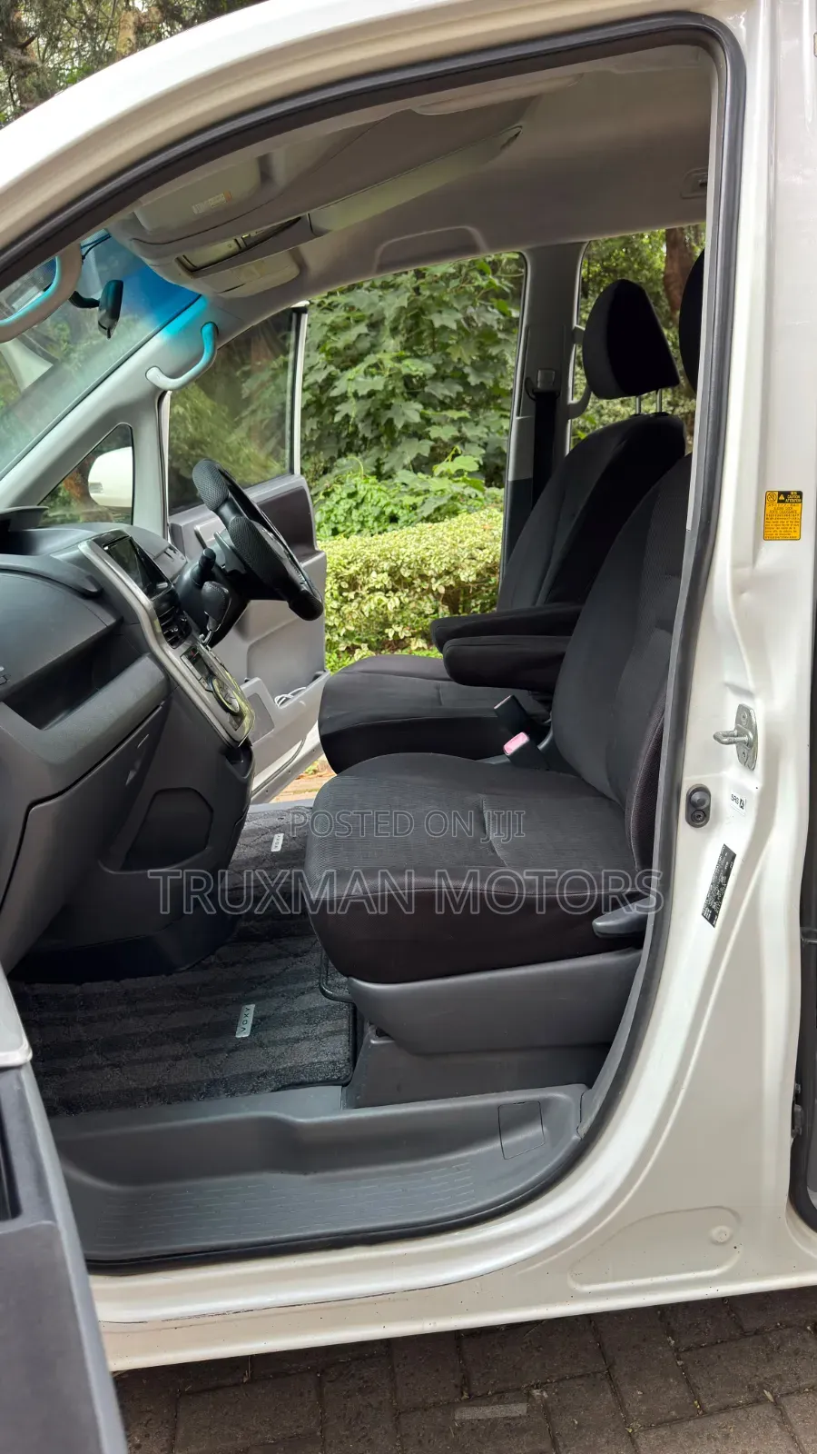 Toyota Voxy 2008 White