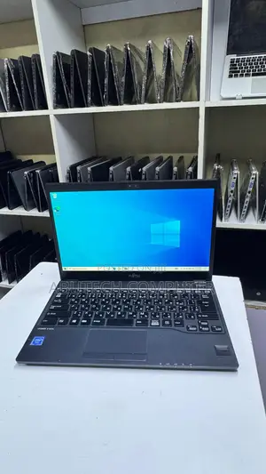 Laptop Fujitsu Lifebook U938 4GB Intel Celeron SSD 128GB