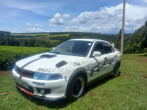 Mitsubishi Lancer 1998 White