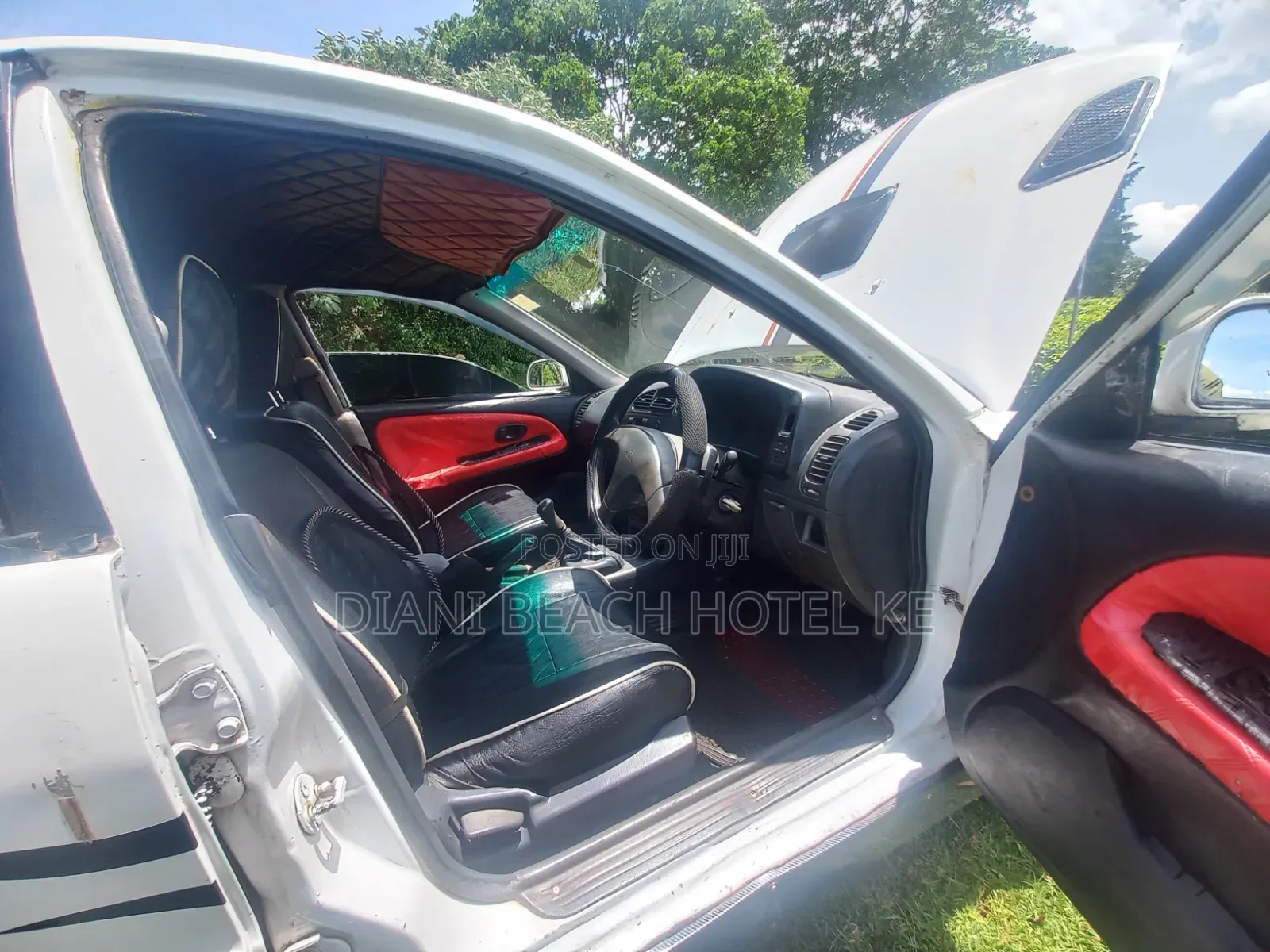 Mitsubishi Lancer 1998 White