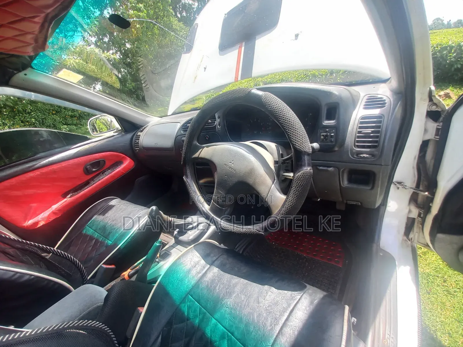 Mitsubishi Lancer 1998 White