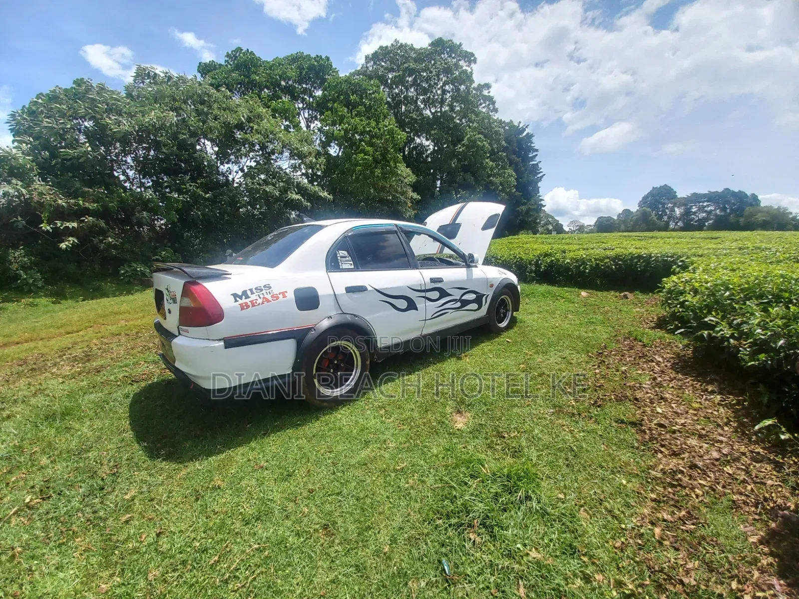 Mitsubishi Lancer 1998 White