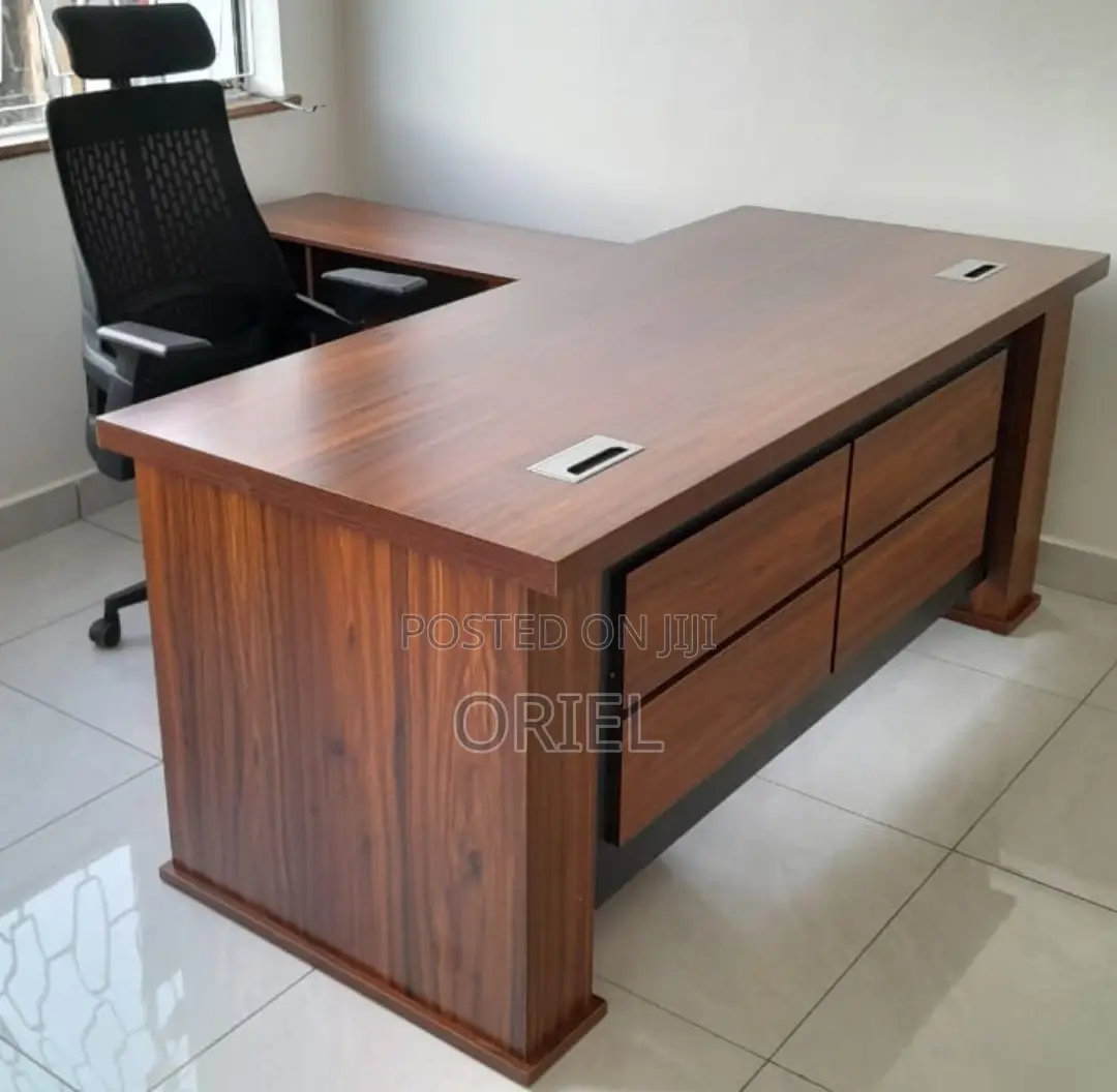 Office Desk : 180cm Walnut Executive Office Desk
