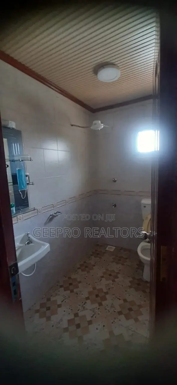4bdrm Maisonette in Civil Servants for sale