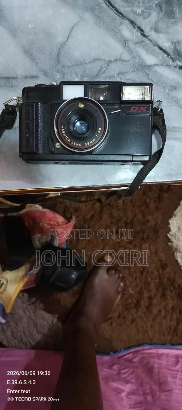 Old Version Cameras Used in 90s - thumbnail 16