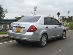 Nissan Tiida 1.5L 16V 2010 Silver