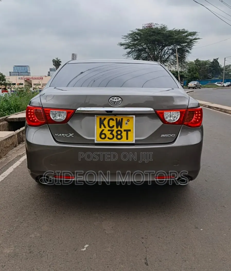 Toyota Mark X 2012 Gray