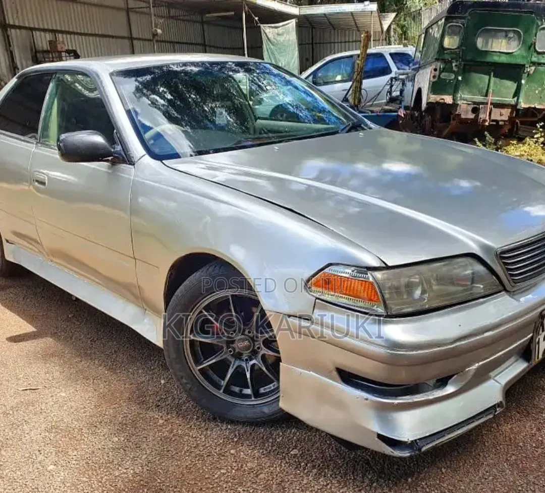 Toyota Mark II 1999 Silver