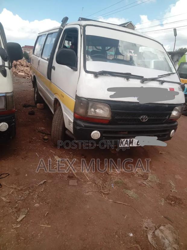 Toyota HiAce 1994 White - thumbnail 4