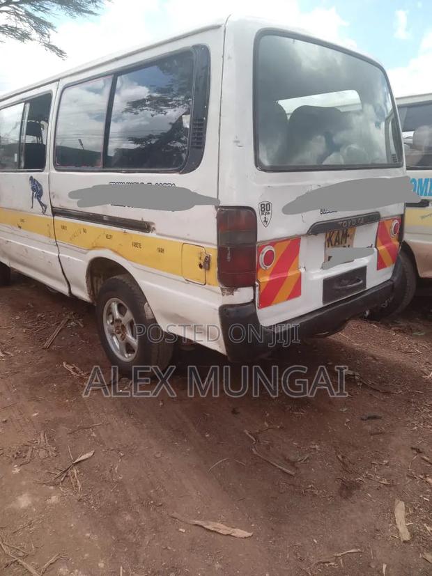 Toyota HiAce 1994 White - thumbnail 5