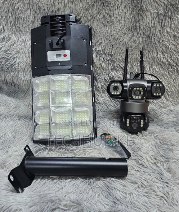Solar Street Light With Triple Lens 4g CCTV Camera Outdoor Security