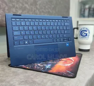New Laptop HP Dragonfly G3 8GB Intel Core i5 SSD 256GB