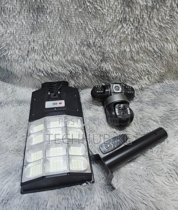 4g Solar CCTV Camera With Street Light Triple Lens PTZ Security Camera
