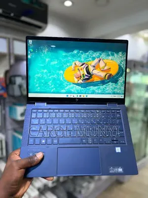 New Laptop HP Dragonfly G3 8GB Intel Core i5 SSD 256GB