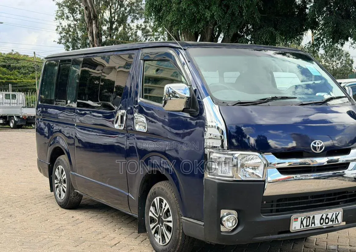 Toyota HiAce 2014 Blue