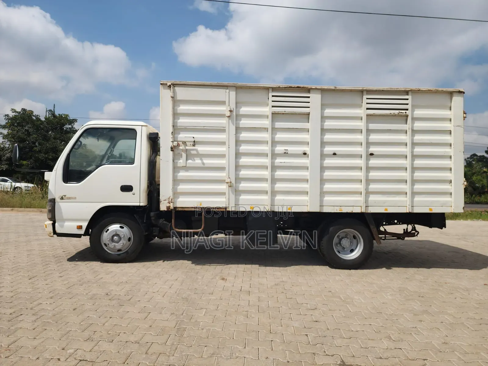 Year 2017 Isuzu Nkr