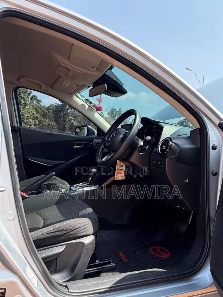 Mazda Demio 2017 Silver