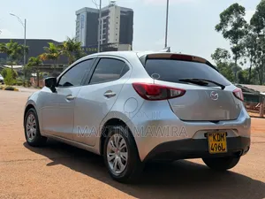 Mazda Demio 2017 Silver