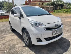 Toyota Ractis 2017 White