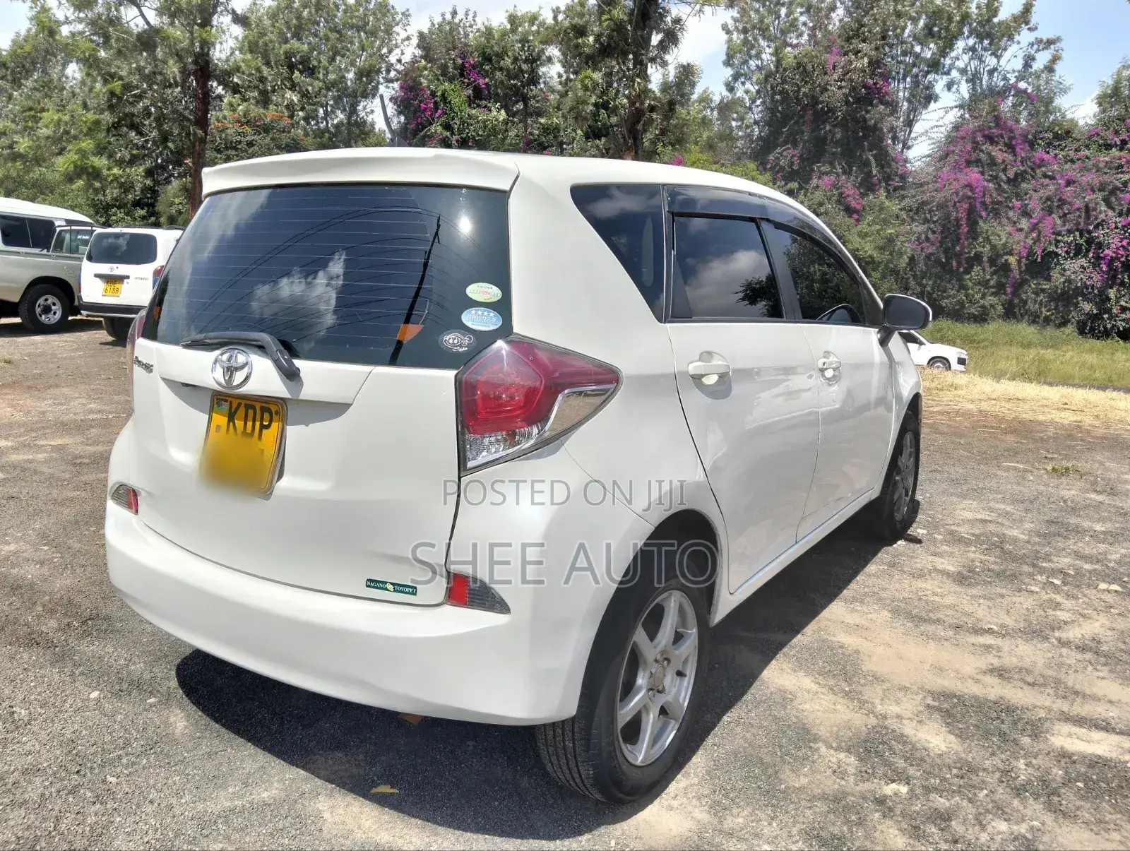 Toyota Ractis 2017 White