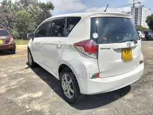 Toyota Ractis 2017 White