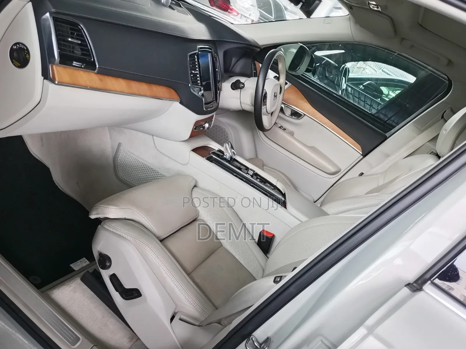 Volvo XC90 2019 White